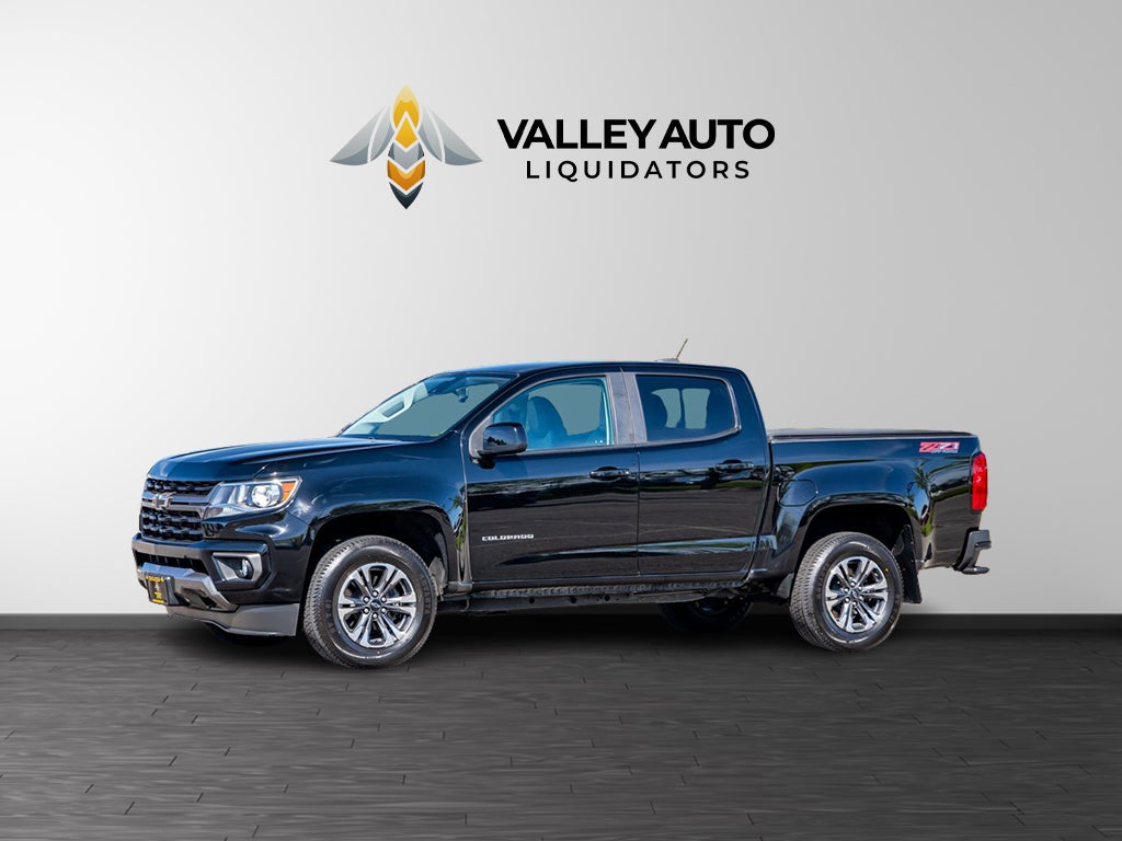 2022 Chevrolet Colorado Z71 in Black — front three-quarter view