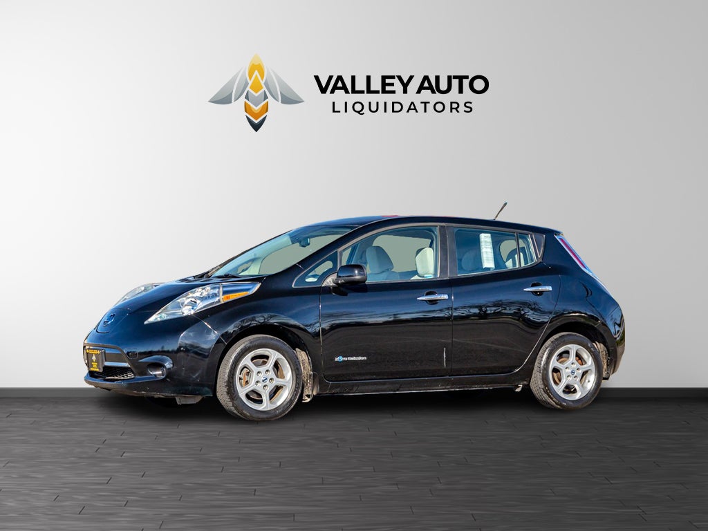 2013 Nissan LEAF Base in Black — front three-quarter view