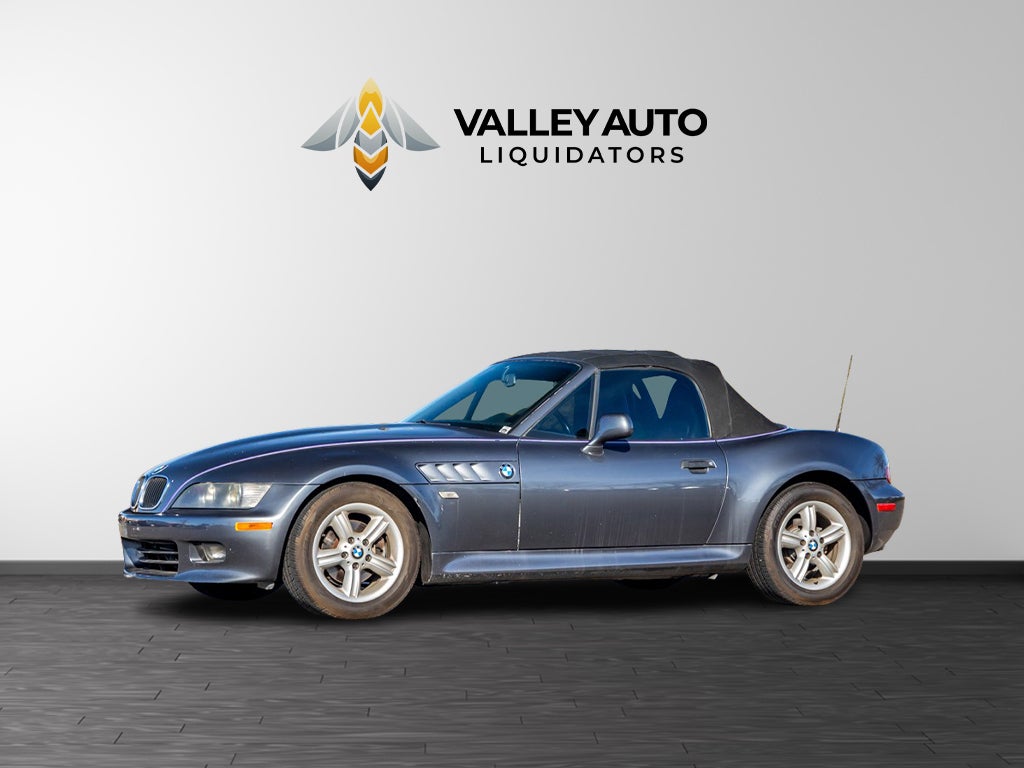 2000 BMW Z3 2.3 Roadster in Grey — front three-quarter view